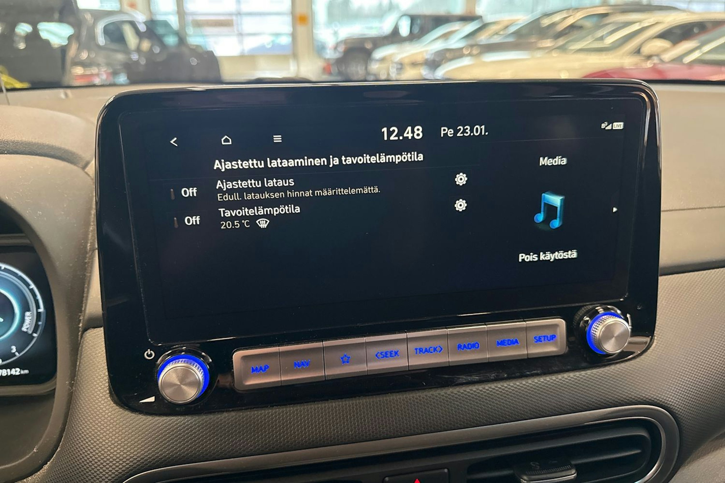 punainen Hyundai KONA 2022 kuva 31.