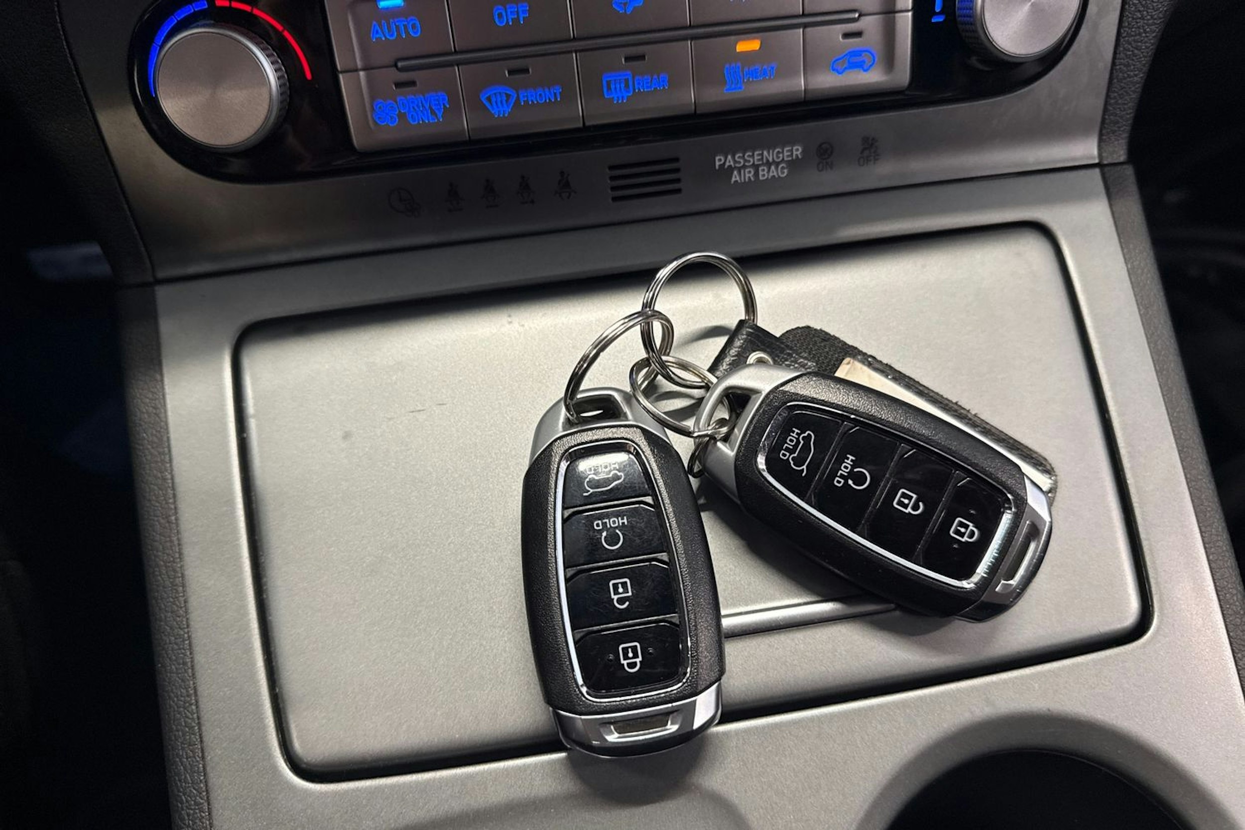 punainen Hyundai KONA 2022 kuva 33.