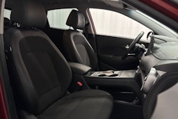 punainen Hyundai KONA 2023 kuva 15.