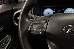 punainen Hyundai KONA 2023 kuva 19.