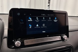 punainen Hyundai KONA 2023 kuva 26.