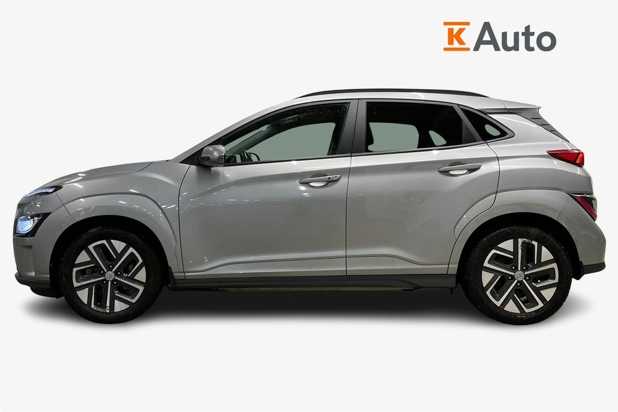 met. harmaa Hyundai KONA 2023 kuva 6.