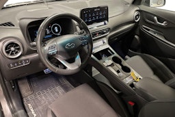 met. harmaa Hyundai KONA 2023 kuva 7.