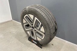 met. harmaa Hyundai KONA 2023 kuva 14.