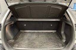 met. harmaa Hyundai KONA 2023 kuva 15.