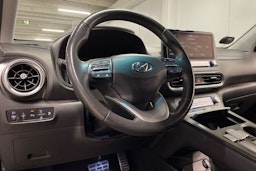 met. harmaa Hyundai KONA 2023 kuva 30.