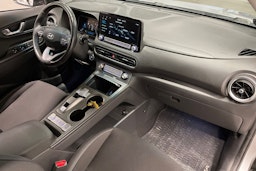 met. harmaa Hyundai KONA 2023 kuva 32.