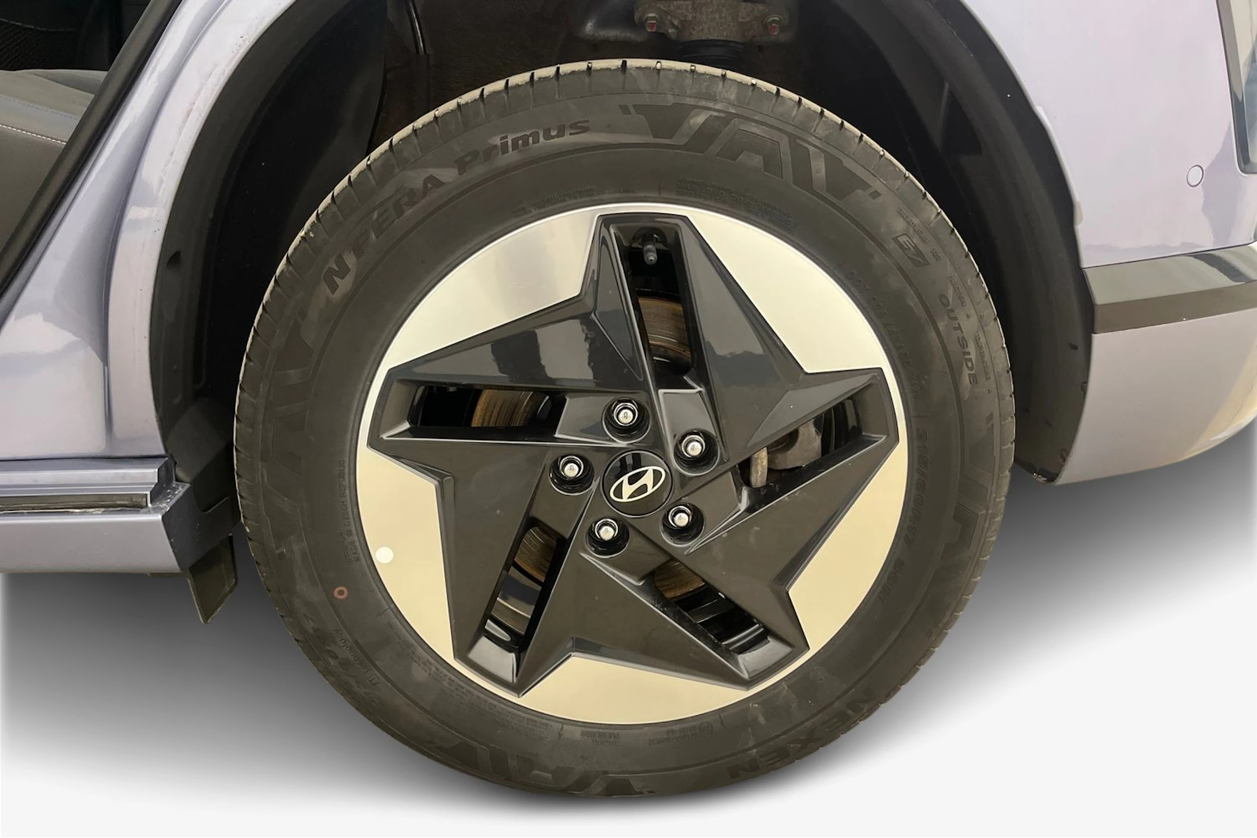 sininen Hyundai KONA Electric 2024 kuva 9.