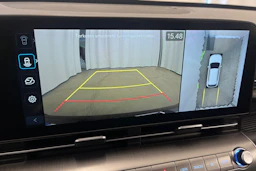 sininen Hyundai KONA Electric 2024 kuva 16.