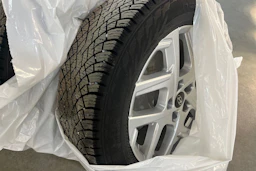 sininen Hyundai KONA Electric 2024 kuva 26.