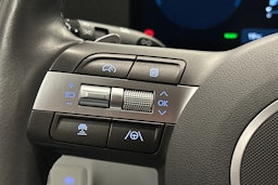 harmaa Hyundai KONA Electric 2024 kuva 19.
