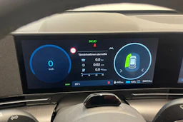 sininen Hyundai KONA Electric 2024 kuva 18.