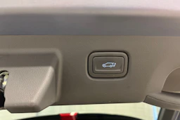 sininen Hyundai KONA Electric 2024 kuva 25.