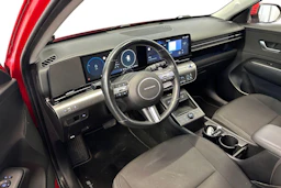 punainen Hyundai KONA Electric 2024 kuva 6.