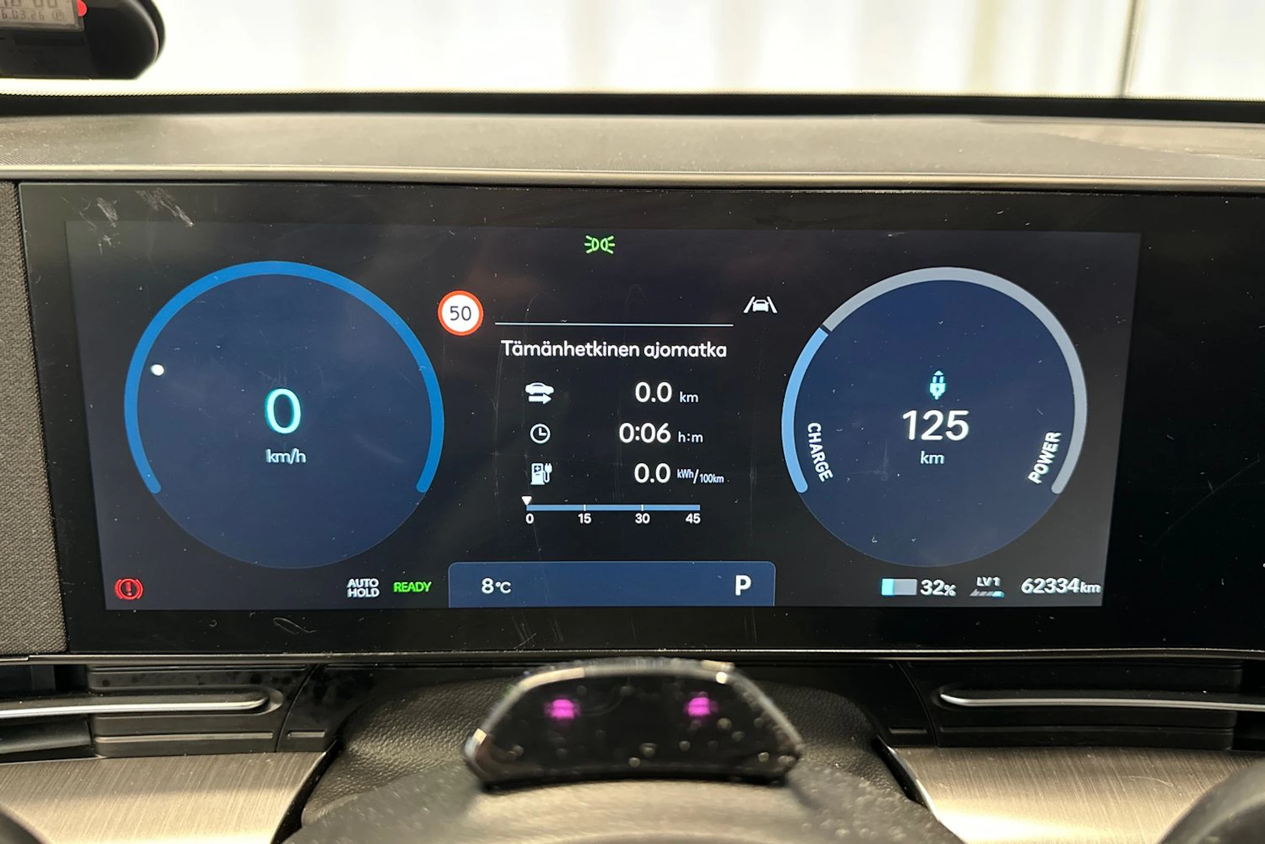 punainen Hyundai KONA Electric 2024 kuva 20.