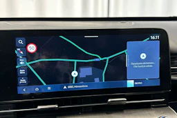 punainen Hyundai KONA Electric 2024 kuva 28.