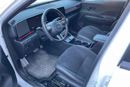 valkoinen Hyundai KONA Hybrid 2024 kuva 3.