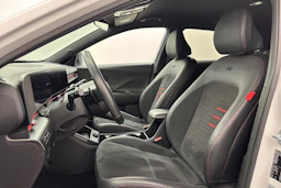 valkoinen Hyundai KONA Hybrid 2024 kuva 15.