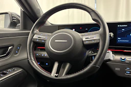 valkoinen Hyundai KONA Hybrid 2024 kuva 17.