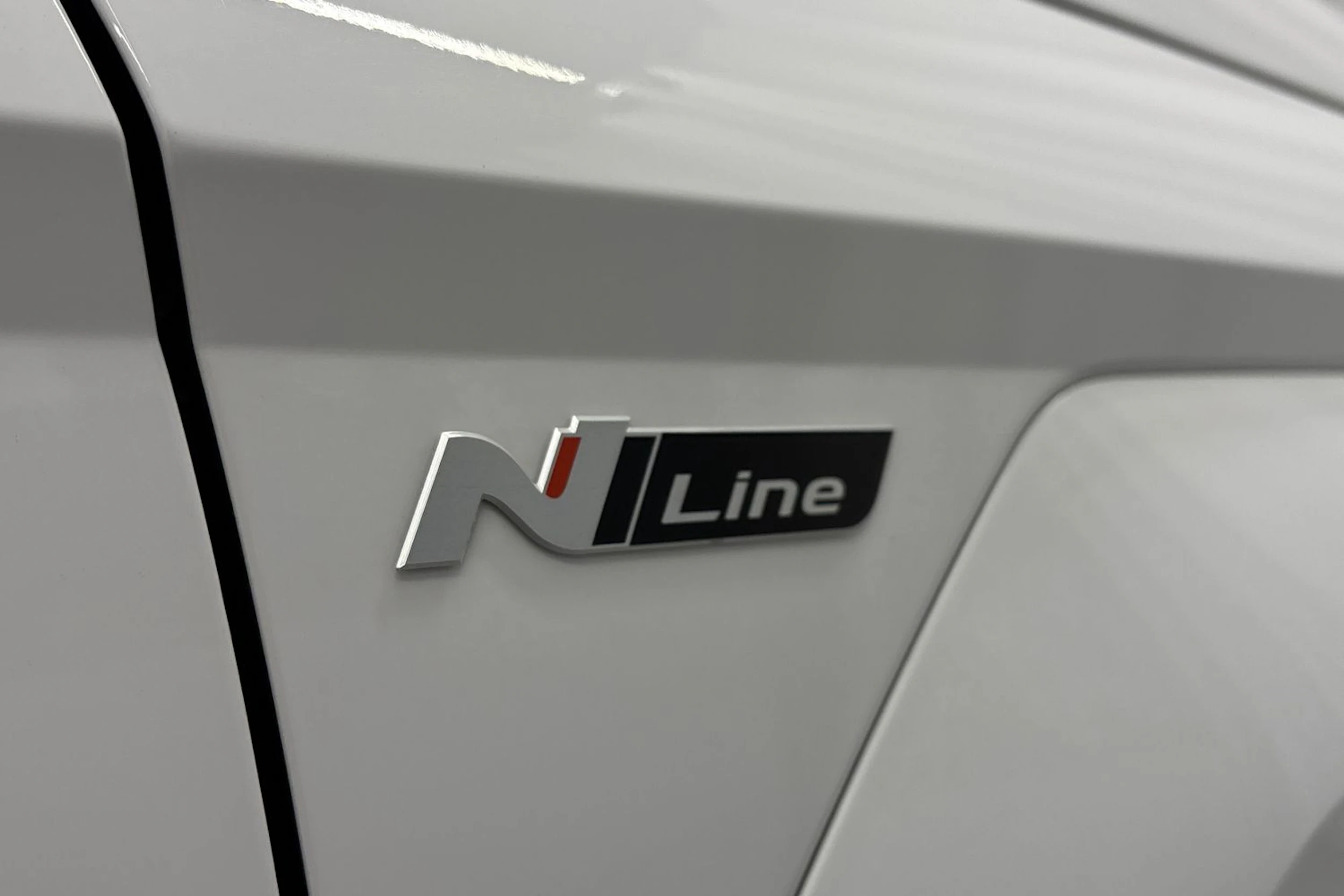 valkoinen Hyundai KONA Hybrid 2024 kuva 27.