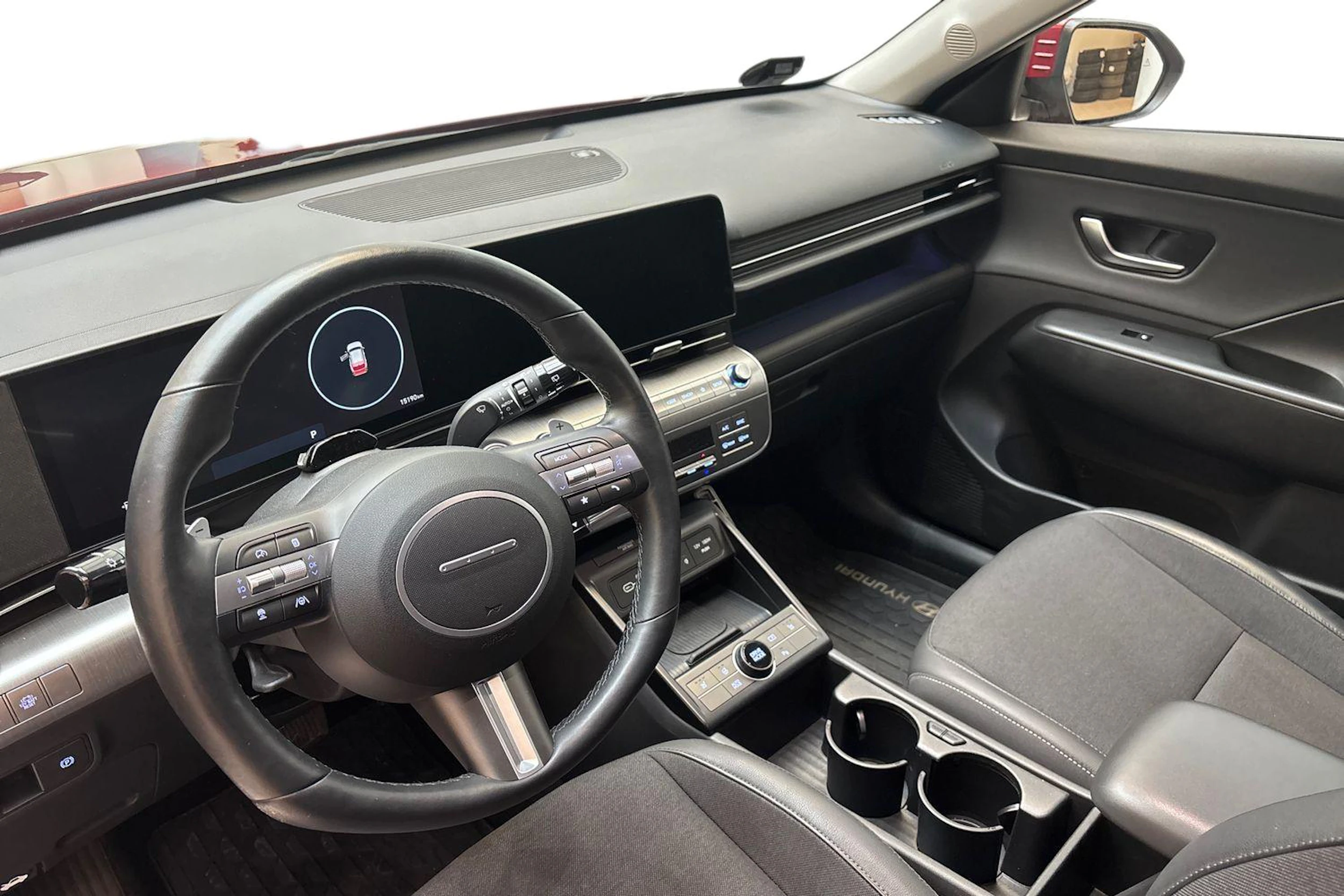 punainen Hyundai KONA Hybrid 2024 kuva 6.