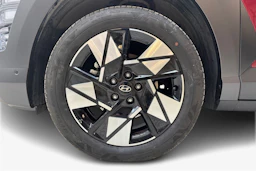 punainen Hyundai KONA Hybrid 2024 kuva 9.