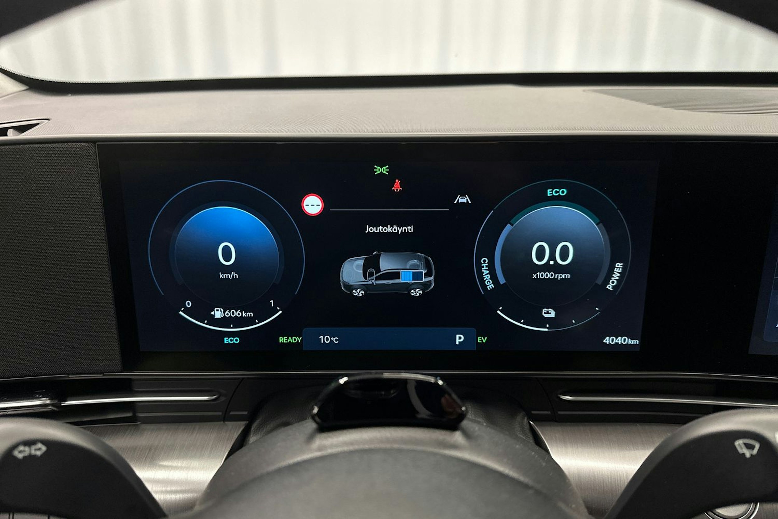 valkoinen Hyundai KONA Hybrid 2025 kuva 18.