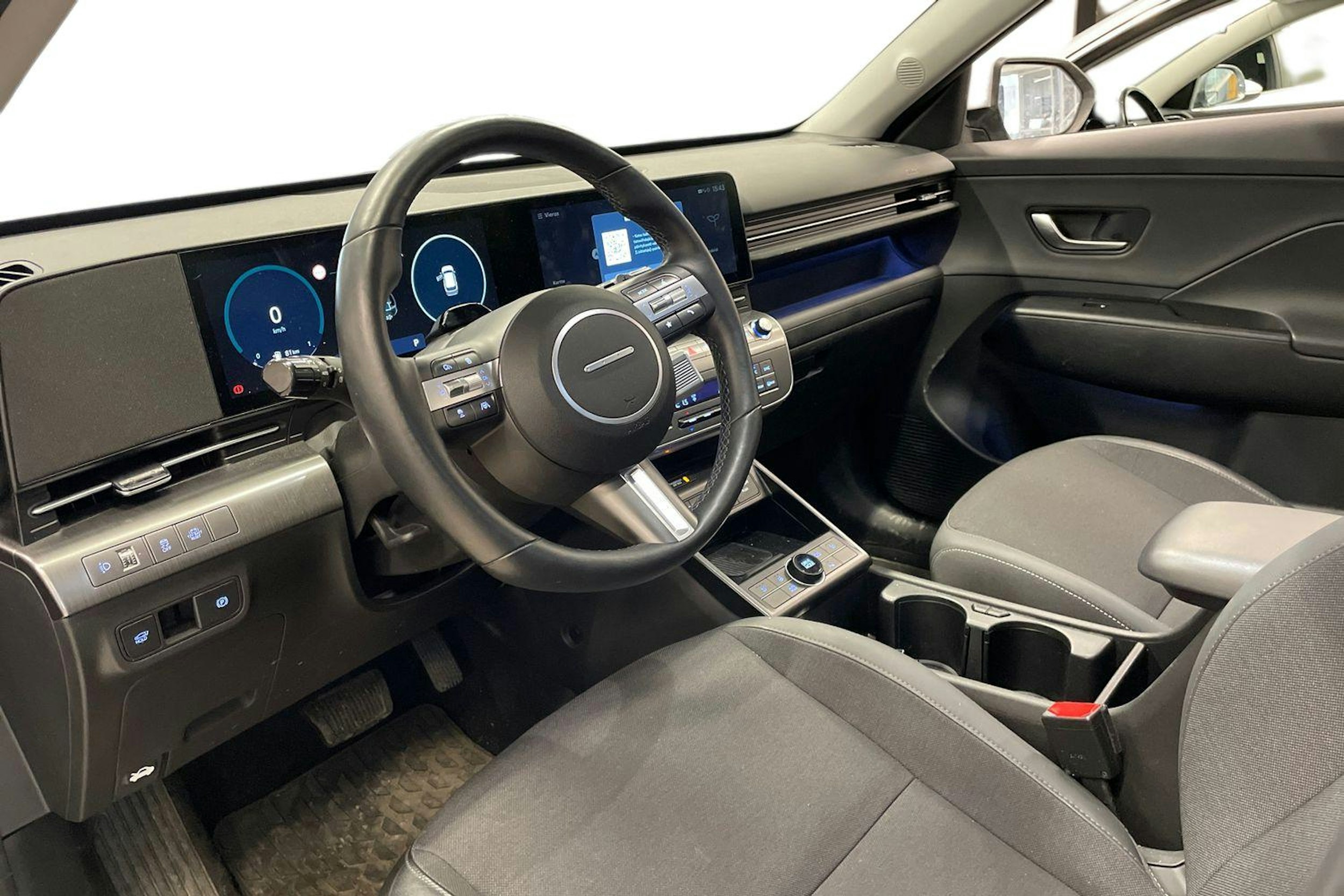 Harmaa Hyundai KONA Hybrid 2025 kuva 3.