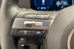 Harmaa Hyundai KONA Hybrid 2025 kuva 13.