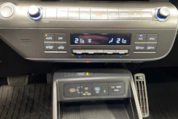 Harmaa Hyundai KONA Hybrid 2025 kuva 15.