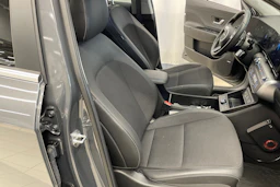 Harmaa Hyundai KONA Hybrid 2025 kuva 24.