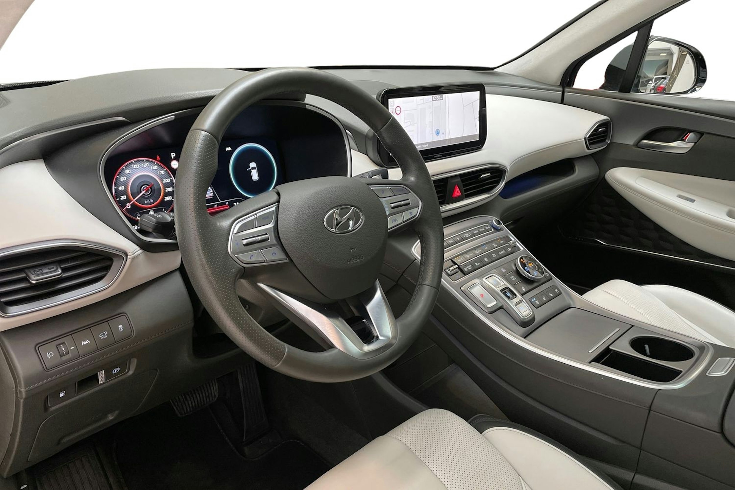 musta Hyundai Santa Fe 2023 kuva 6.