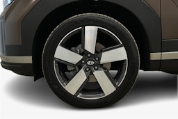 ruskea Hyundai Santa Fe 2025 kuva 11.