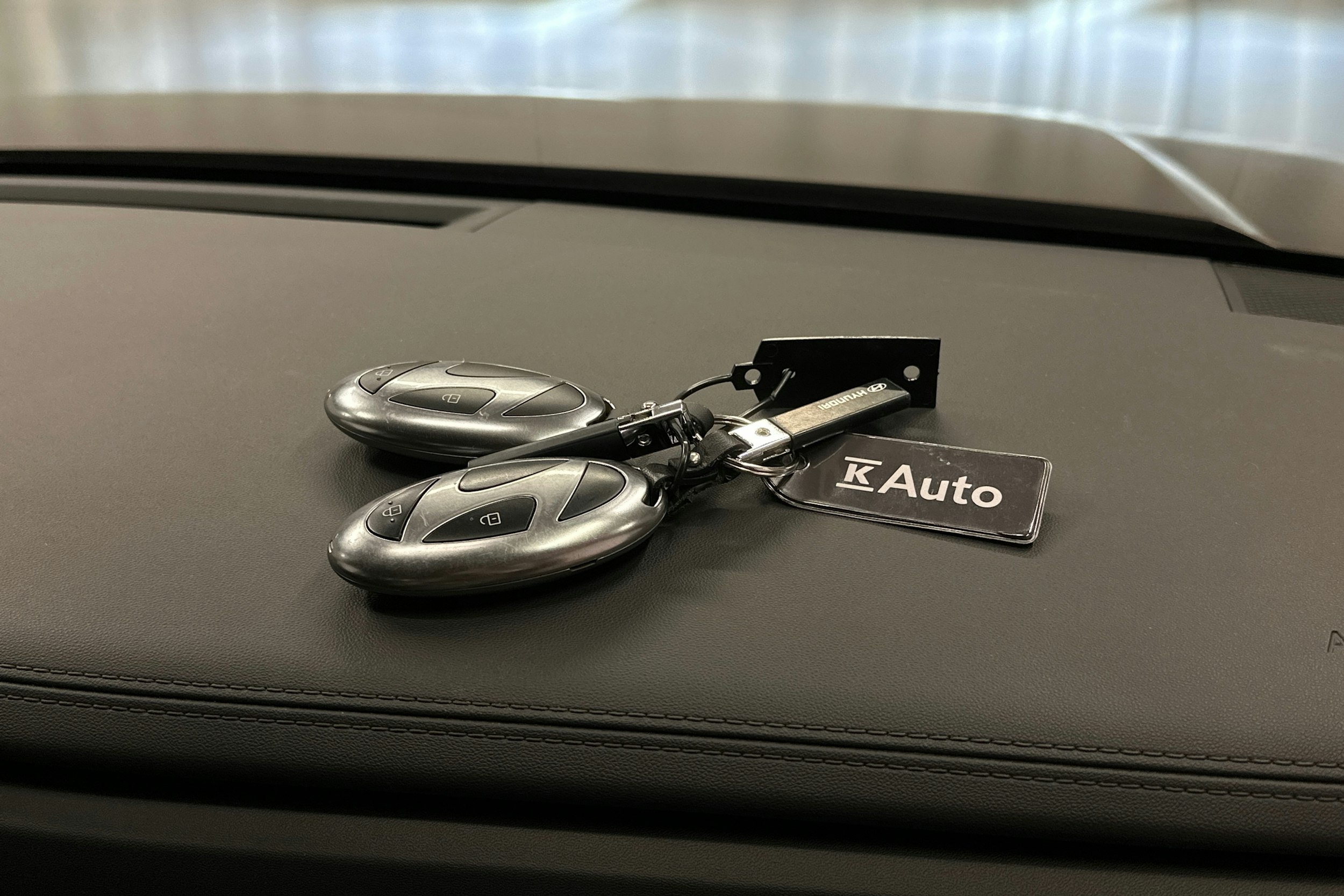 ruskea Hyundai Santa Fe 2025 kuva 28.