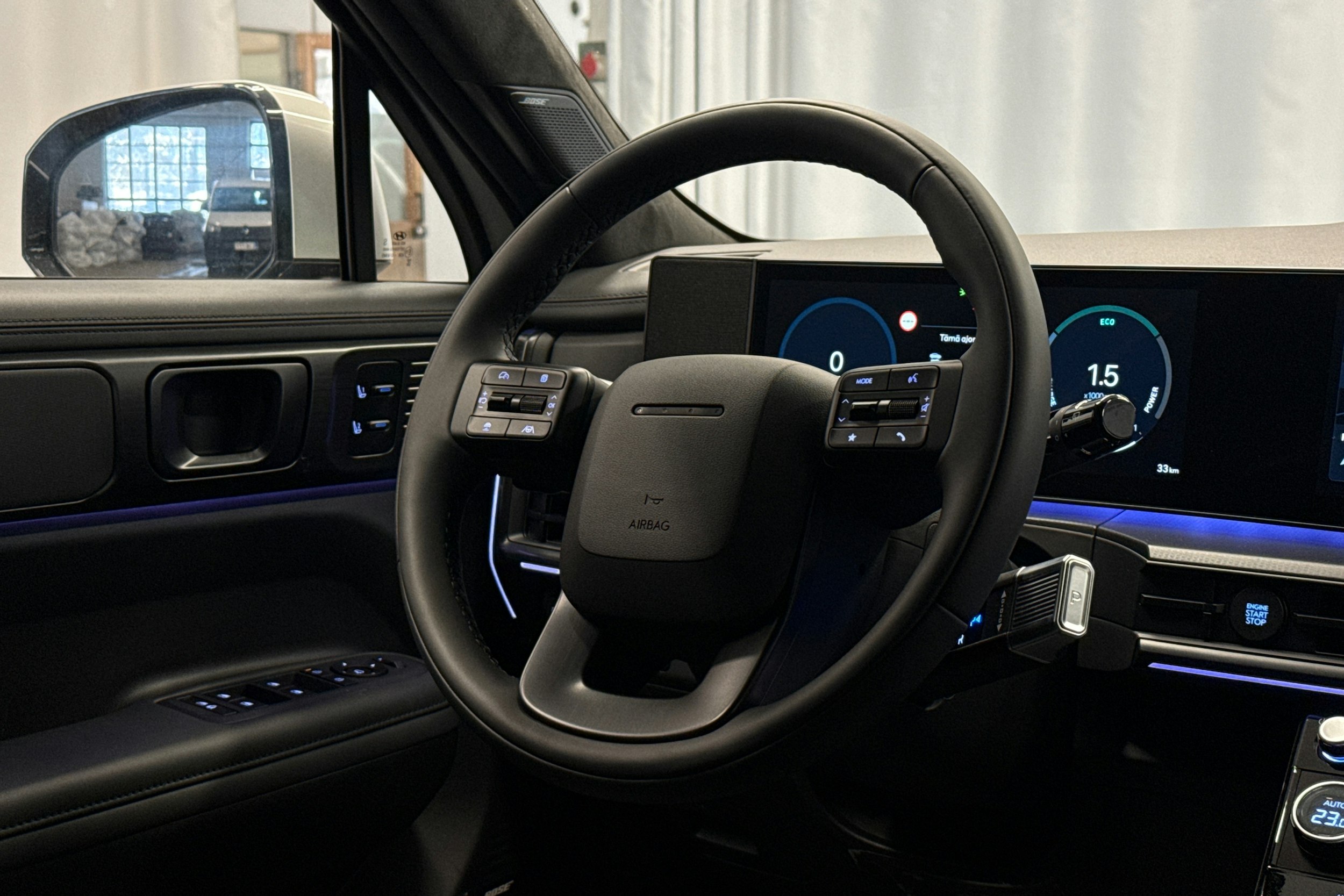 harmaa Hyundai Santa Fe 2025 kuva 9.