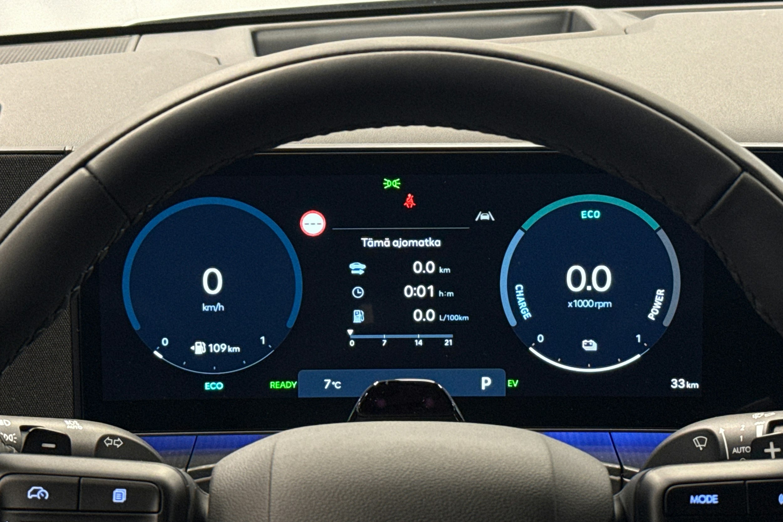 harmaa Hyundai Santa Fe 2025 kuva 12.