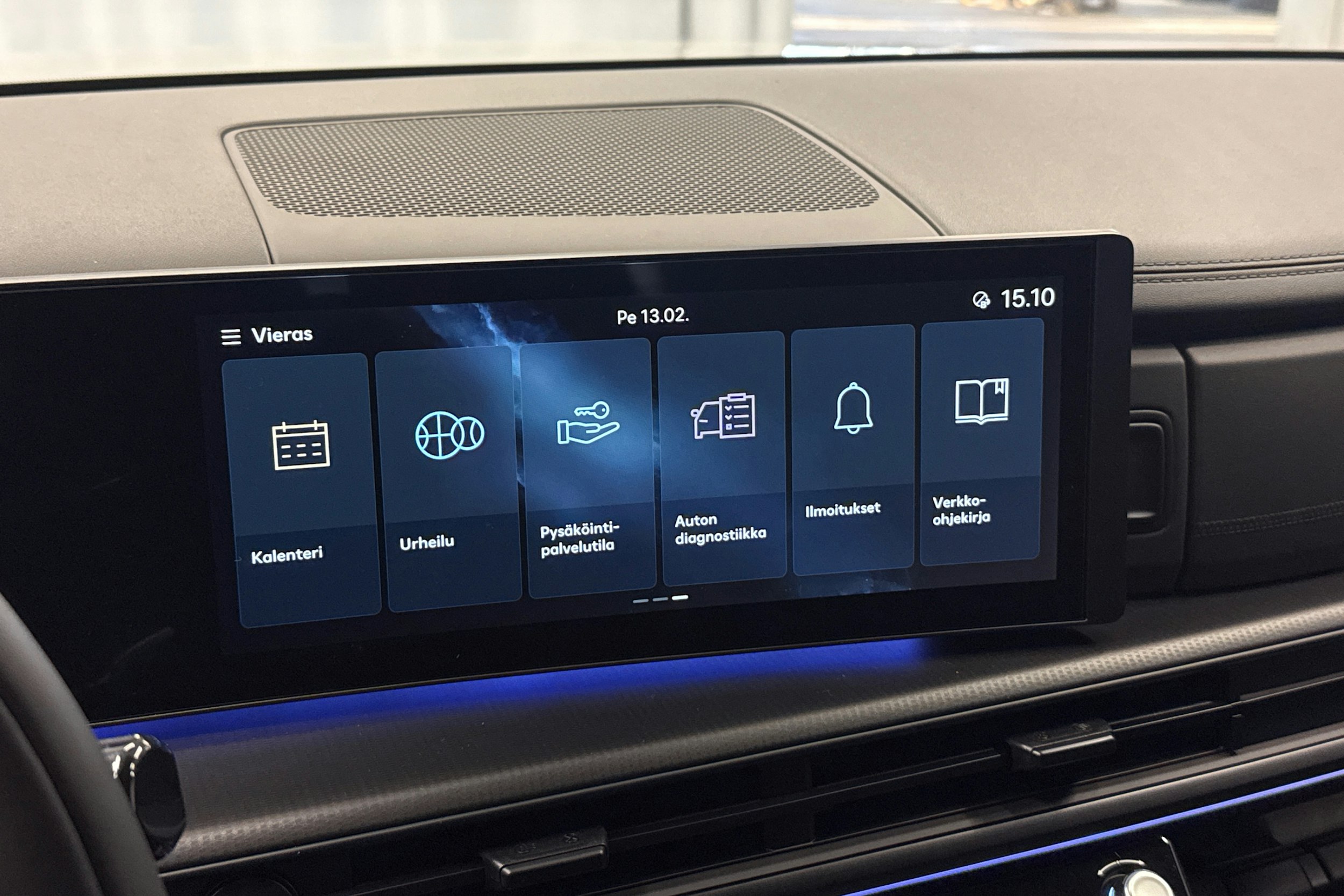 harmaa Hyundai Santa Fe 2025 kuva 18.