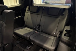 harmaa Hyundai Santa Fe 2025 kuva 28.