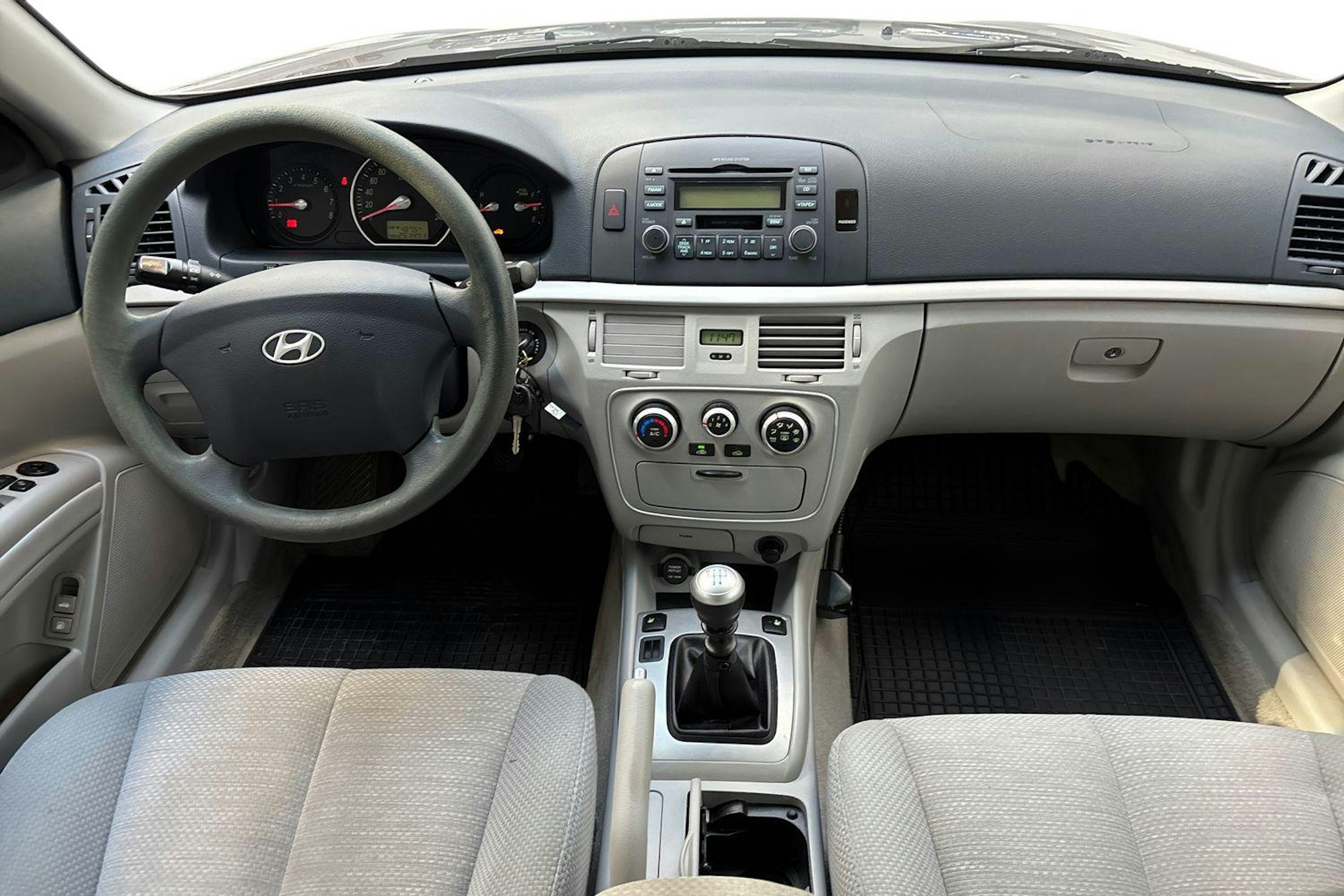 harmaa Hyundai Sonata 2006 kuva 9.