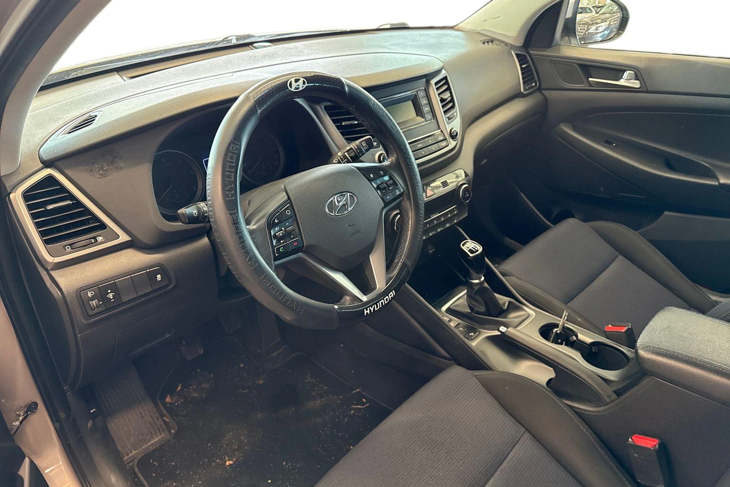 ruskea (beige) Hyundai Tucson 2016 kuva 3.
