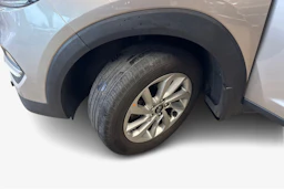 ruskea (beige) Hyundai Tucson 2016 kuva 9.