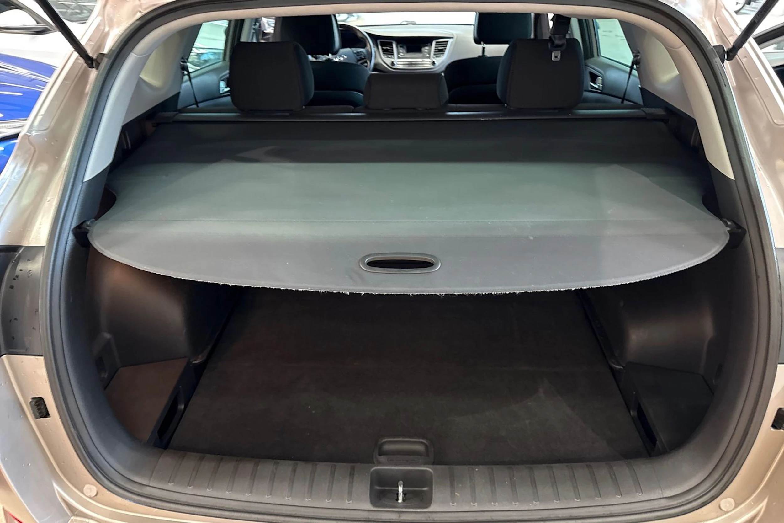 ruskea (beige) Hyundai Tucson 2016 kuva 15.