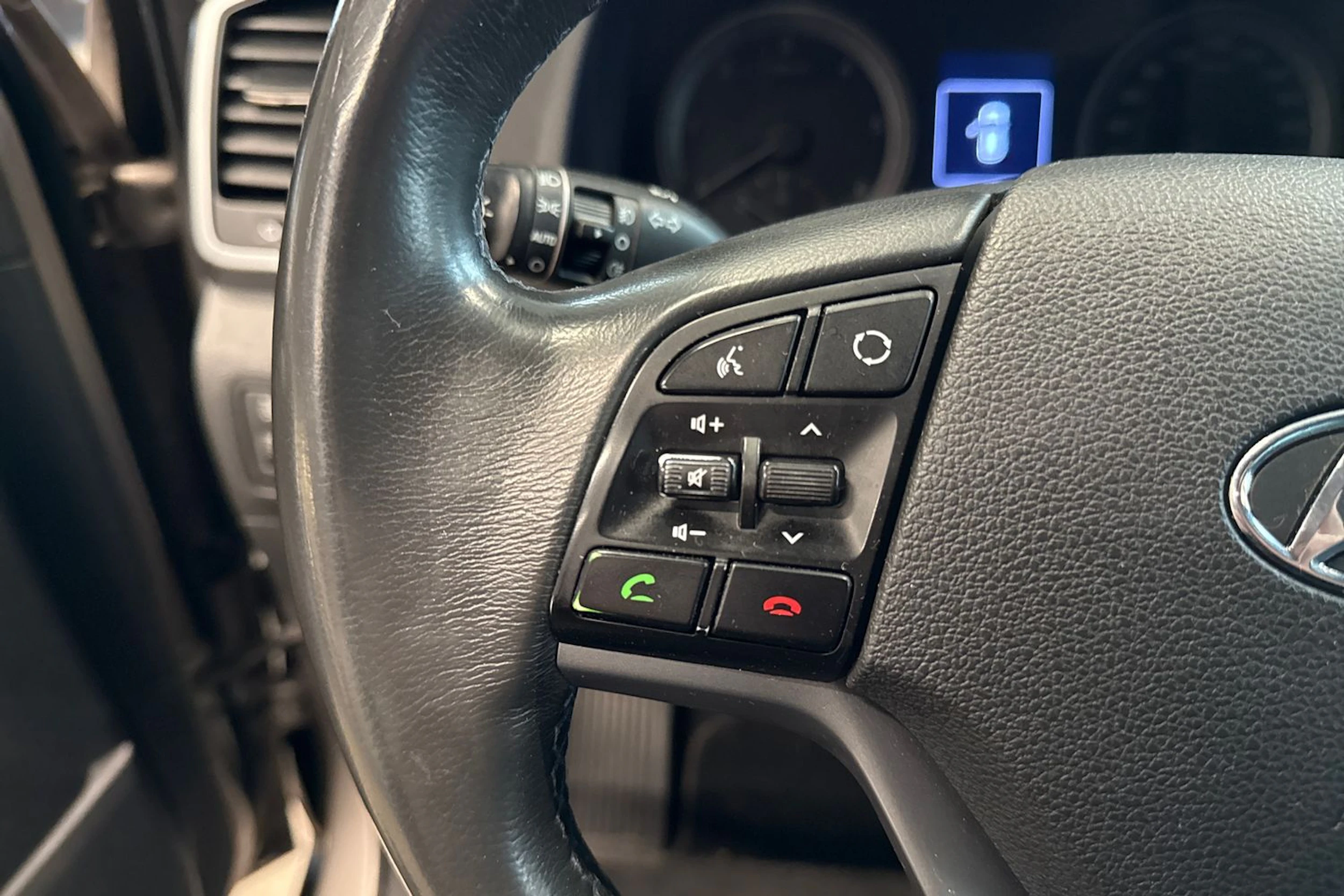 ruskea (beige) Hyundai Tucson 2016 kuva 17.