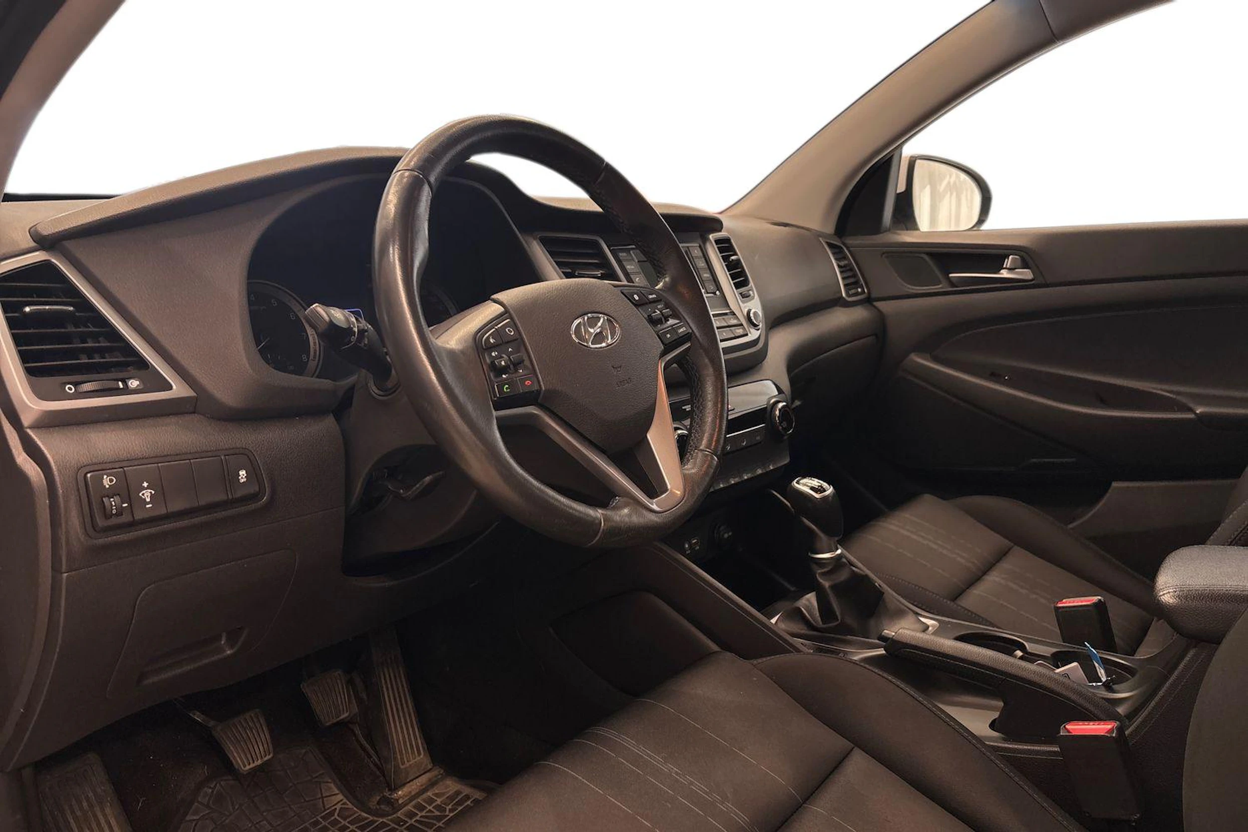 valkoinen Hyundai Tucson 2016 kuva 6.