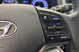 valkoinen Hyundai Tucson 2016 kuva 18.