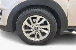 ruskea (beige) Hyundai Tucson 2019 kuva 9.