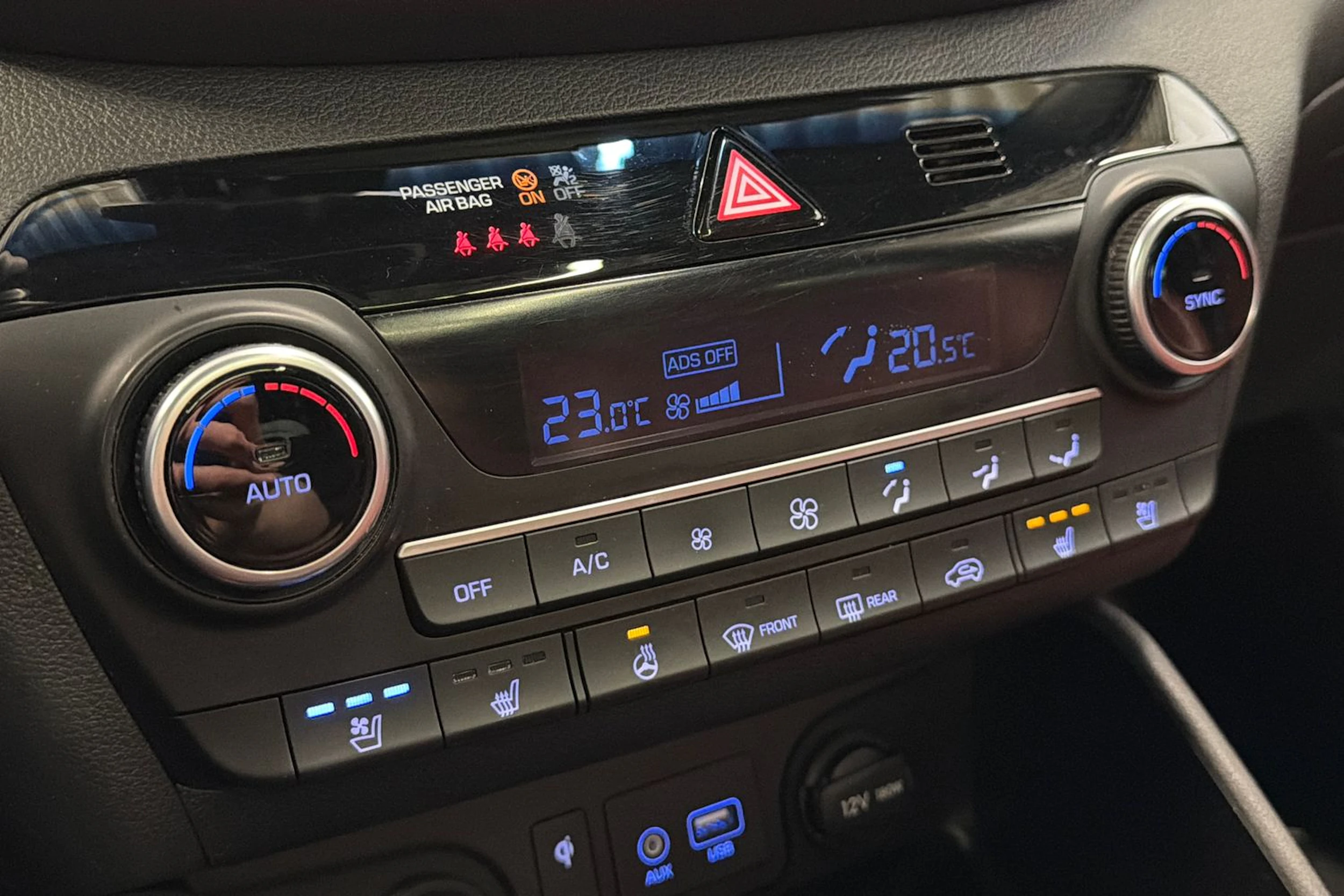 ruskea (beige) Hyundai Tucson 2019 kuva 22.