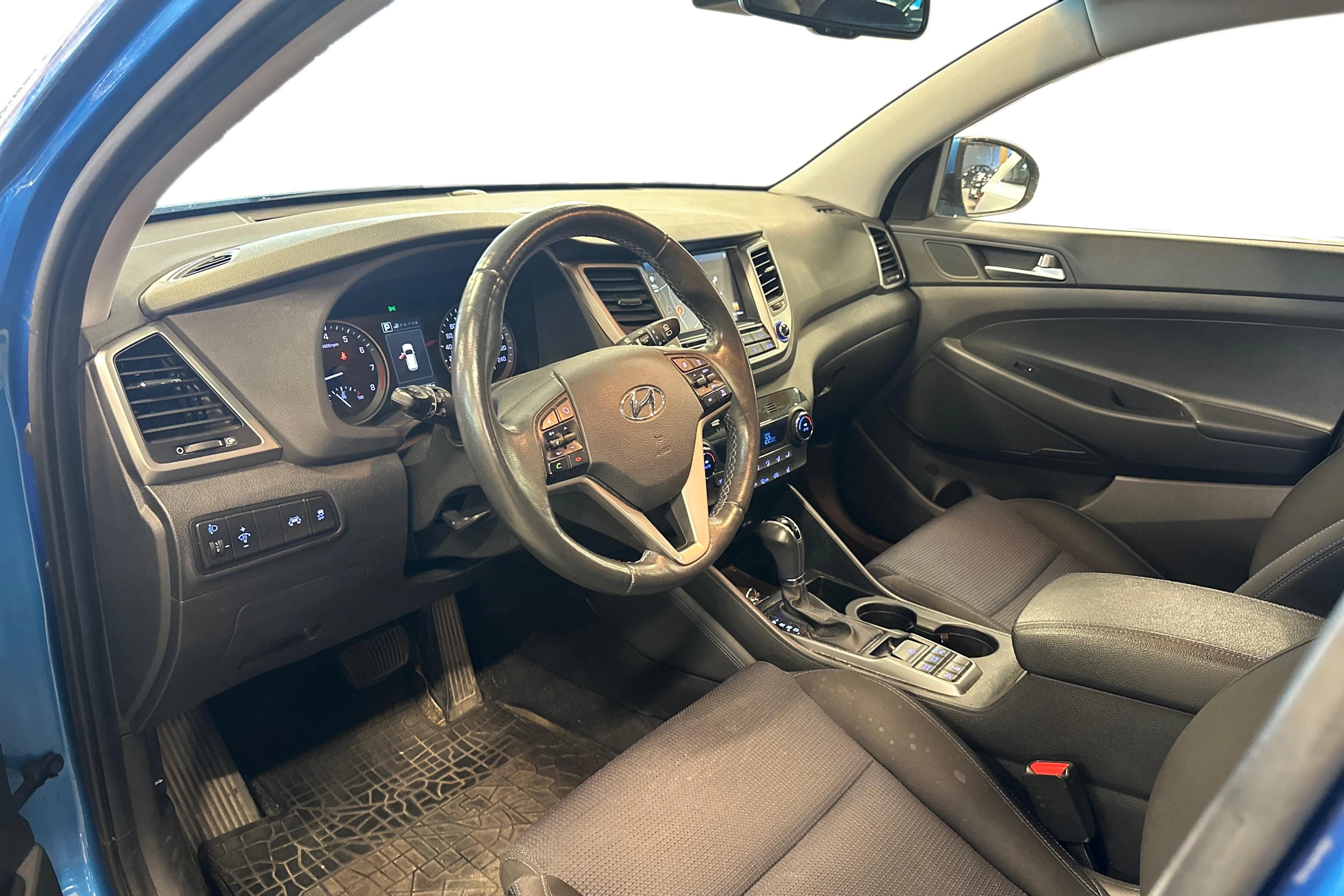 sininen Hyundai Tucson 2018 kuva 3.