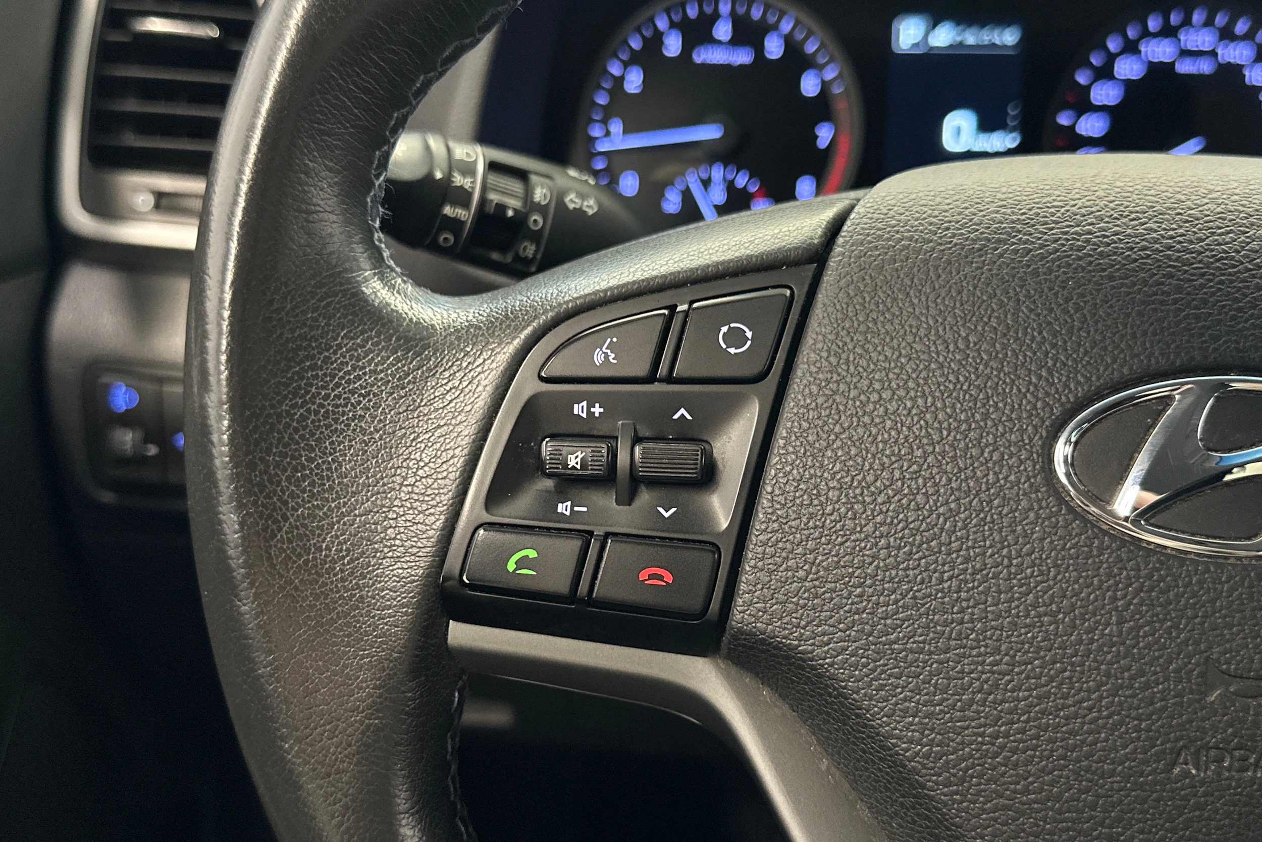 sininen Hyundai Tucson 2018 kuva 13.