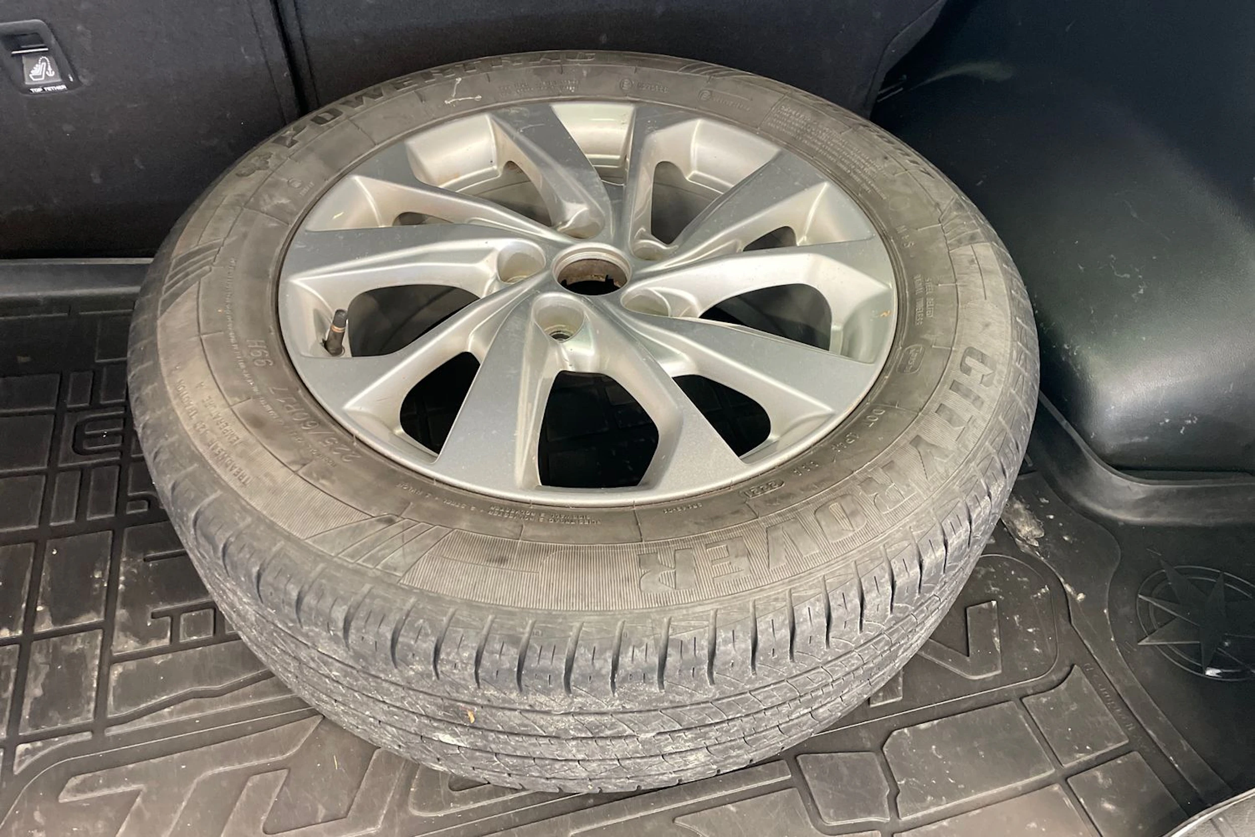 harmaa Hyundai Tucson 2019 kuva 10.